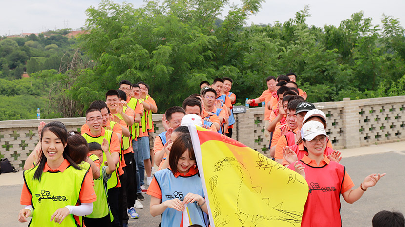 生日快乐,走一个!bbin宝盈机械给员工寿星来一场惊喜生日派对 生日快乐,走一个!bbin宝盈机械给员工寿星来一场惊喜生日派对
